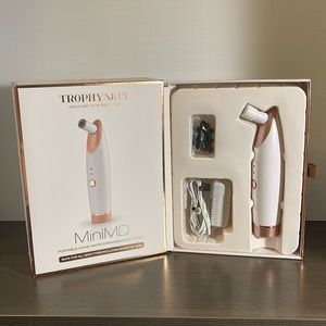 MiniMD portable home microdermabrasion system